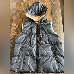 SHEIN Black Hooded Puffer Vest